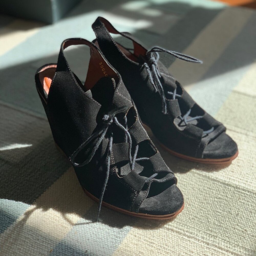 Rachel Comey RARE Suede Lace-Up Wedges 8